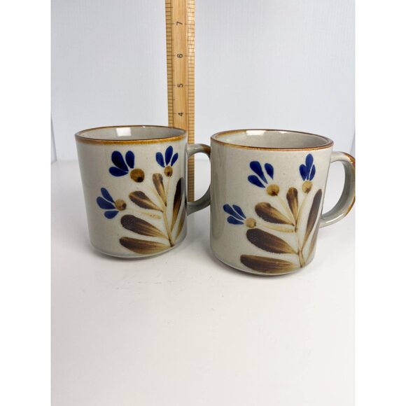 Vintage 10 oz mug set with floral motif - painted wild flowers - Picture 9 of 9